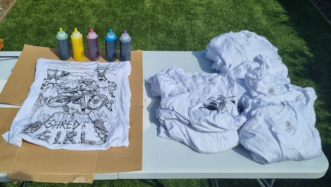 How to tie-dye a t-shirt - Shred Like a Girl